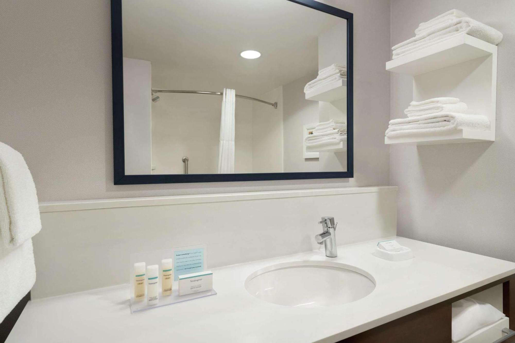 Hampton Inn & Suites Ephrata - Mountain Springs Екстер'єр фото